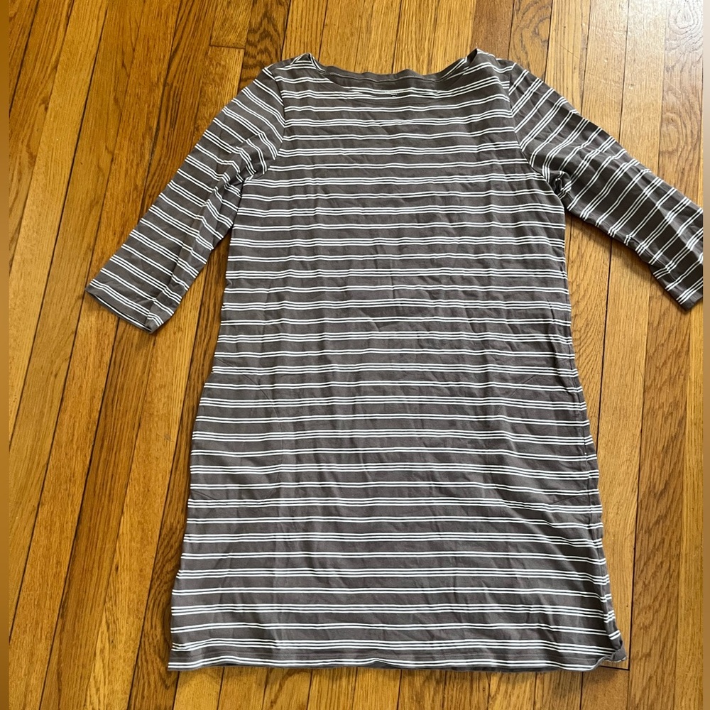 Garnet Hill Gray and White Striped knit Dress with pockets